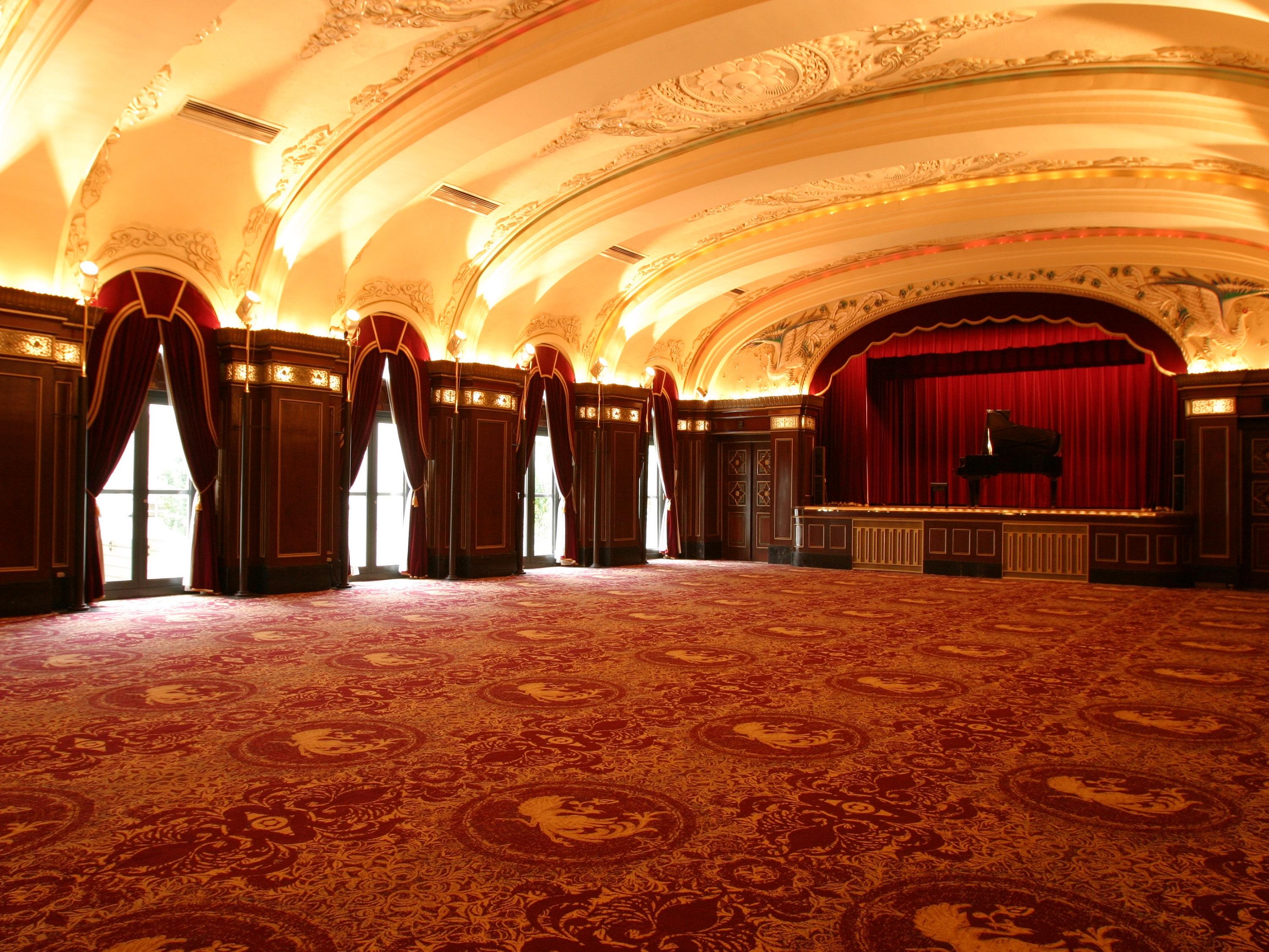 Hotel New Grand Йокогама Экстерьер фото The interior of the ballroom